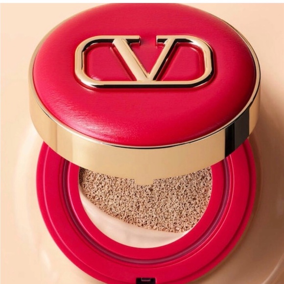 Valentino Other - Valentino Radiant Red Go Cushion Foundation ln2